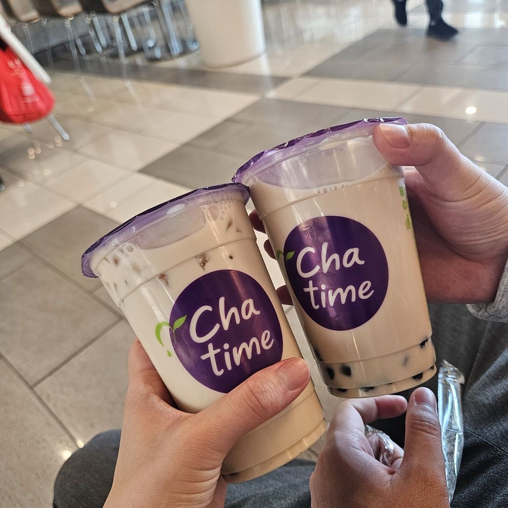 Jasmine milk tea and assam milk tea Jasmine milk tea and assam milk tea