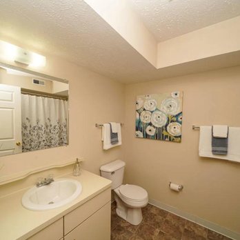 Green Ridge Apartments - Bathroom - Apartments Near Me - Grand Rapids, Michigan Green Ridge Apartments - Bathroom - Apartments Near Me - Grand Rapids, Michigan