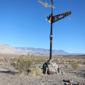 Saline Valley Warm Springs - The bat on a pole, which marks the turnoff from Saline Valley Rd to the Hot Springs - Hot Springs Near Me Saline Valley Warm Springs - The bat on a pole, which marks the turnoff from Saline Valley Rd to the Hot Springs - Hot Springs Near Me