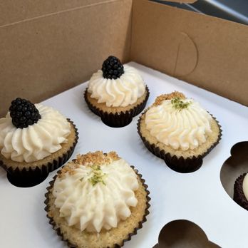 Cupcakin Bake Shop - Cupcakes Near Me - San Francisco, California Cupcakin Bake Shop - Cupcakes Near Me - San Francisco, California