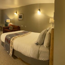 Trout Lake Valley Inn