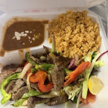 El Snappy Mexican Food - Fajitas De Res/ Steak Fajitas served with rice, beans & side salad - Mexican Near Me - Phoenix, Arizona El Snappy Mexican Food - Fajitas De Res/ Steak Fajitas served with rice, beans & side salad - Mexican Near Me - Phoenix, Arizona