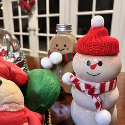 Cafe Coquetta - Gingerbread + snowman cups :)