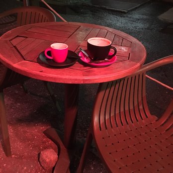 Folk & Røvere - Sitting outside drinking our coffee - Pubs Near Me - Bergen, 12 Folk & Røvere - Sitting outside drinking our coffee - Pubs Near Me - Bergen, 12
