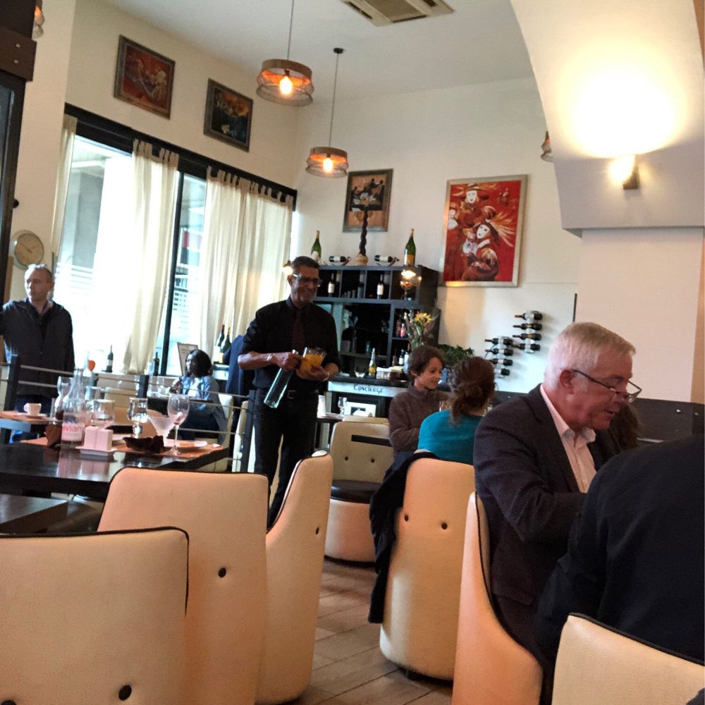 L'Olivlier - Salle à manger - Italian Near Me - Lilas (Les), 93