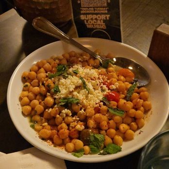 St Vincent Wine - Braised chickpeas and local heirloom tomatoes - Wine Bars Near Me - Washington, DC, District of Columbia St Vincent Wine - Braised chickpeas and local heirloom tomatoes - Wine Bars Near Me - Washington, DC, District of Columbia