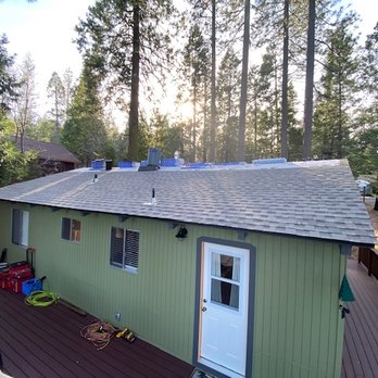 Epperlys Roofing and Removal - Back of cabin-overview - Roofing Near Me Epperlys Roofing and Removal - Back of cabin-overview - Roofing Near Me