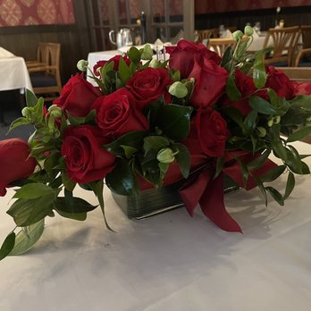Bloomster's - Vase of red roses??? Good for a funeral NOT an Anniversary dinner!! - Florists Near Me - San Jose, California Bloomster's - Vase of red roses??? Good for a funeral NOT an Anniversary dinner!! - Florists Near Me - San Jose, California