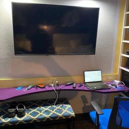 Love the working station very comfortable! Love the working station very comfortable!