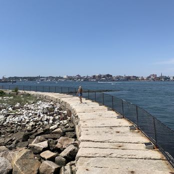 Bug Light Park - Parks Near Me Bug Light Park - Parks Near Me