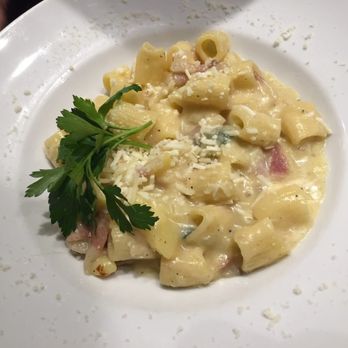 Rossopomodoro - Pasta with bacon and potatoes in a creamy sauce. I'd like a one way ticket to Carb City, please! - Napoletana Near Me - Venezia, VE Rossopomodoro - Pasta with bacon and potatoes in a creamy sauce. I'd like a one way ticket to Carb City, please! - Napoletana Near Me - Venezia, VE