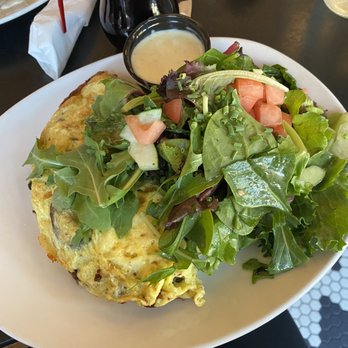 Mom's Kitchen & Bar - Bars Near Me - Astoria, New York Mom's Kitchen & Bar - Bars Near Me - Astoria, New York