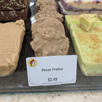 Buc-ee's - Gas Stations Near Me - Leeds, Alabama