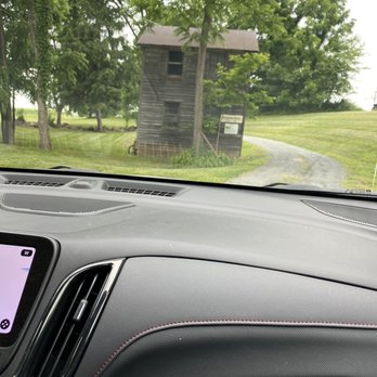 Zephaniah Farm Vineyard - Driving up to the vineyard - Wineries Near Me - Leesburg, Virginia