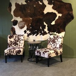Mad Cow Bar & Grill - Seat inside the Mad Cow