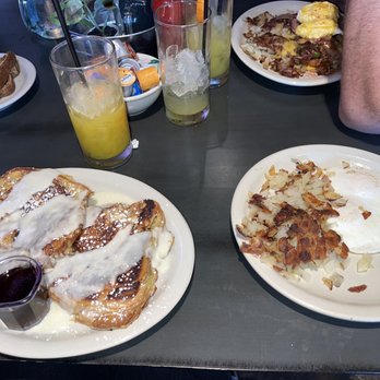 Brunch Snob - Big ass cinnamon roll French toast entire meal with choice of egg and potato - Breakfast & Brunch Near Me - Phoenix, Arizona