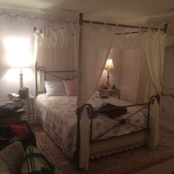 Cypress Inn - Lavender Room located on the 3rd floor - Hotels Near Me - Conway, South Carolina Cypress Inn - Lavender Room located on the 3rd floor - Hotels Near Me - Conway, South Carolina