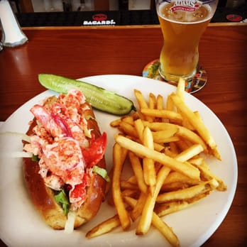Fresh Ketch - Lobster Roll w/side of fries - Seafood Near Me - Hyannis, Massachusetts