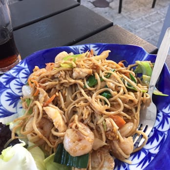 Restaurant Thai Corner Ystad - Jeg fik mig en nummer 41, som bestod af nudler, kylling og tigerrejer! Vildt lækkert ! - Thai Near Me - Ystad, M