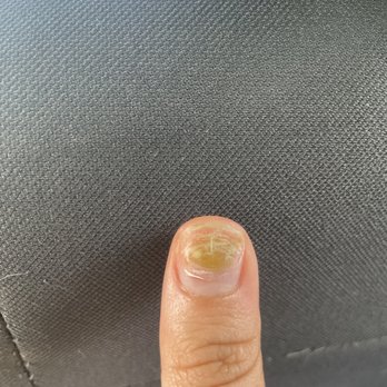 Daisy Nails & Spa - Right thumb - Nail Salons Near Me - Denver, North Carolina