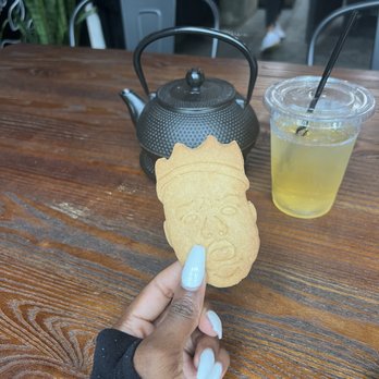 Brooklyn Tea - Notorious BIG cookie - Tea Rooms Near Me - Atlanta, Georgia