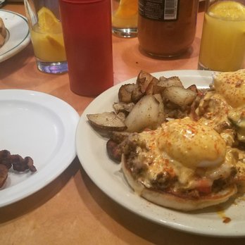 Arturo's Underground Cafe - Cafes Near Me - Austin, Texas