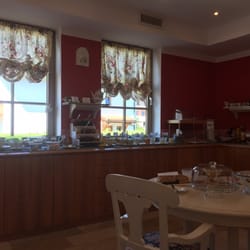 Landhotel Guglhupf - Breakfast buffet is expansive and best of all FREE!
