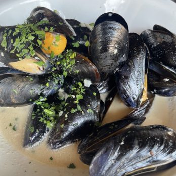 Bon Ami - Mussels à la Marinière - Creperies Near Me - Denver, Colorado Bon Ami - Mussels à la Marinière - Creperies Near Me - Denver, Colorado