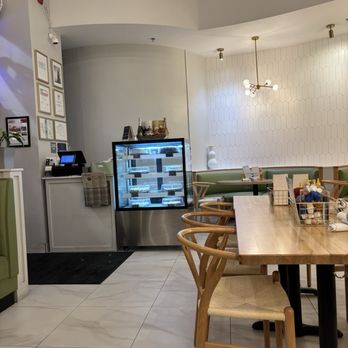 Egg Posh - Inside - Breakfast & Brunch Near Me - Frisco, Texas Egg Posh - Inside - Breakfast & Brunch Near Me - Frisco, Texas