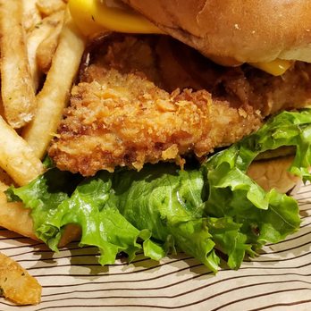 Cheddar's Scratch Kitchen - Fried chicken sandwich - American Near Me - Saint Joseph, Missouri