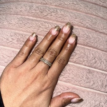 Bee Shine Nail Bar - Nails by Ryan - Nail Technicians Near Me - Aliso Viejo, California