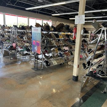 Thrift Town - Shoes - Thrift Stores Near Me - Albuquerque, New Mexico