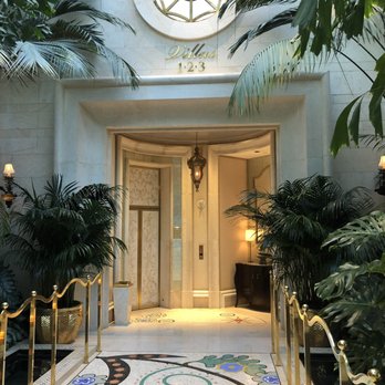 Tower Suites Bar - Tower suite valet entrance - Lounges Near Me - Las Vegas, Nevada