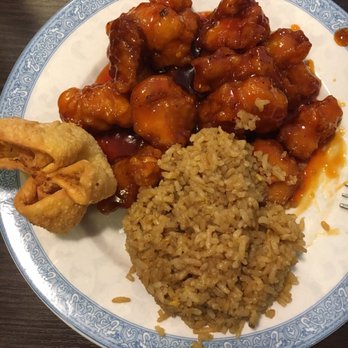 Chan Garden - Sesame Chicken Lunch special - Chinese Near Me - Dyersville, Iowa