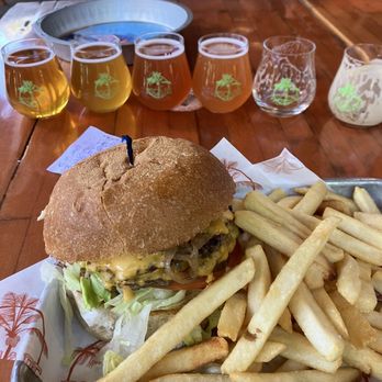 Escape Craft Brewery - Escape burger and beer flight - Breweries Near Me - Redlands, California Escape Craft Brewery - Escape burger and beer flight - Breweries Near Me - Redlands, California