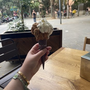 DelaCrem - Ice Cream & Frozen Yogurt Near Me - Barcelona, B