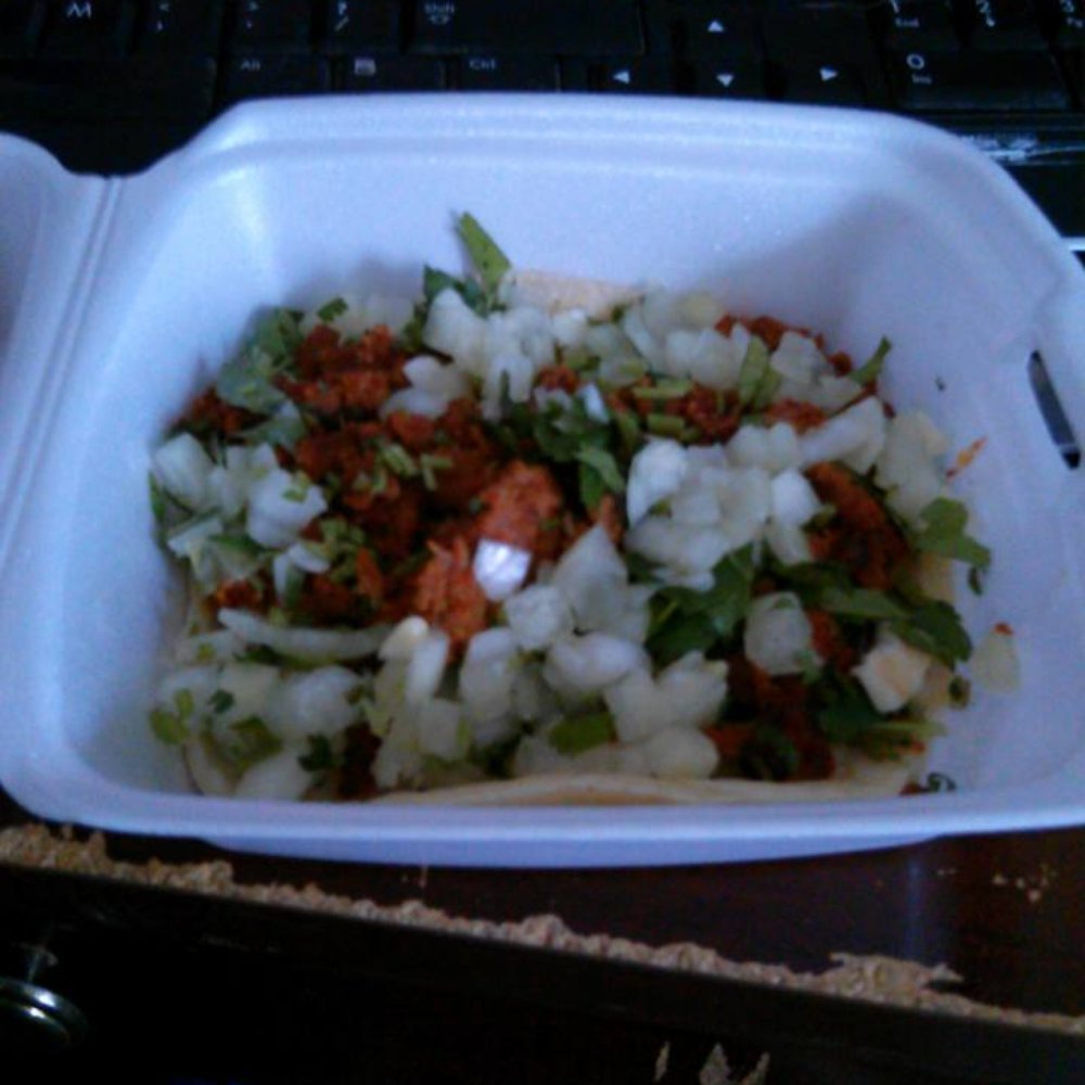El Senor - chorizo taco with onions and cilantro - Mexican Near Me - Painesville, Ohio El Senor - chorizo taco with onions and cilantro - Mexican Near Me - Painesville, Ohio