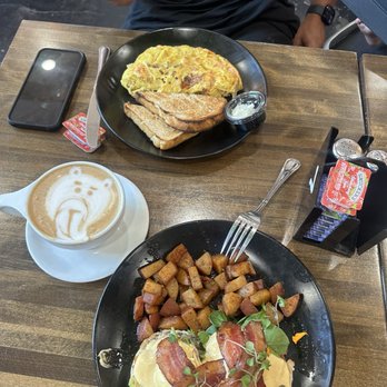 The Nest Cafe - Cowboy Benedict and original omelette + bacon - Breakfast & Brunch Near Me - Frisco, Texas