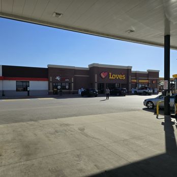 Love's Travel Stop - Convenience Stores Near Me - Channahon, Illinois Love's Travel Stop - Convenience Stores Near Me - Channahon, Illinois