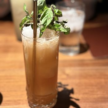 Liquor Pig - Cool side of the pillow - Cocktail Bars Near Me - Scottsdale, Arizona