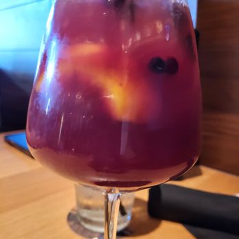 Bj's Restaurant & Brewhouse - Good red sangria - Breweries Near Me - Chandler, Arizona