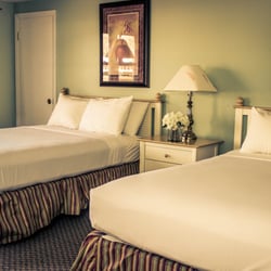 CapeWind Waterfront Resort room