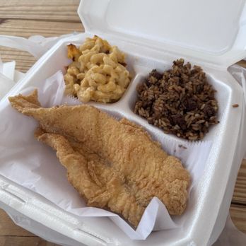 Li'l Dizzy's Cafe - Catfish - Cajun/Creole Near Me - New Orleans, Louisiana