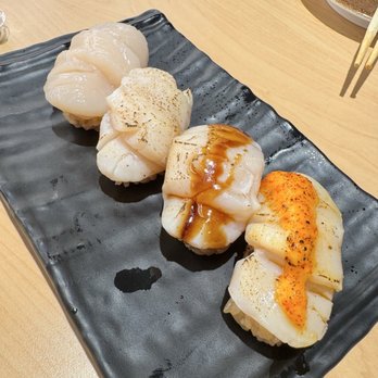 Waka Sakura - Scallop lovers yummm - Conveyor Belt Sushi Near Me - Gardena, California