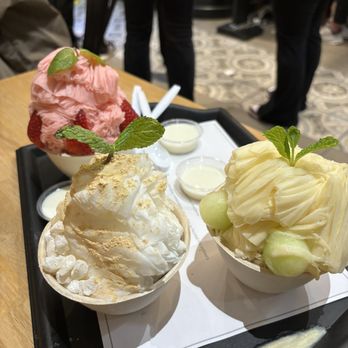 Oakobing - Single Mango Melon Shaved Ice Single Strawberry Shaved Ice Single Injeolmi Shaved Ice - Shaved Ice Near Me - Los Angeles, California Oakobing - Single Mango Melon Shaved Ice Single Strawberry Shaved Ice Single Injeolmi Shaved Ice - Shaved Ice Near Me - Los Angeles, California