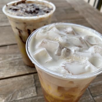 Yellow King Brews - You Wanna S'mores iced latte & Hot Honey iced tea - Coffee & Tea Near Me - Wallingford, Connecticut Yellow King Brews - You Wanna S'mores iced latte & Hot Honey iced tea - Coffee & Tea Near Me - Wallingford, Connecticut