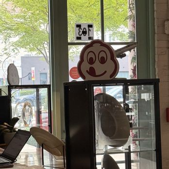 Bachour - Bakeries Near Me - Coral Gables, Florida