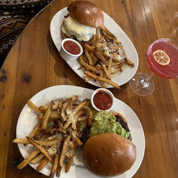 End of Elm - EoE Burger and Veggie Burger - New American Near Me - Morristown, New Jersey