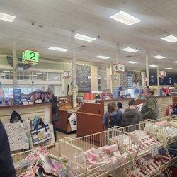 Christmas Tree Shops - Only 1 register open with a total of 29 people in line from beginning to end