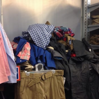 Old Navy - Disaster at every turn! - Men's Clothing Near Me - Springfield, Virginia